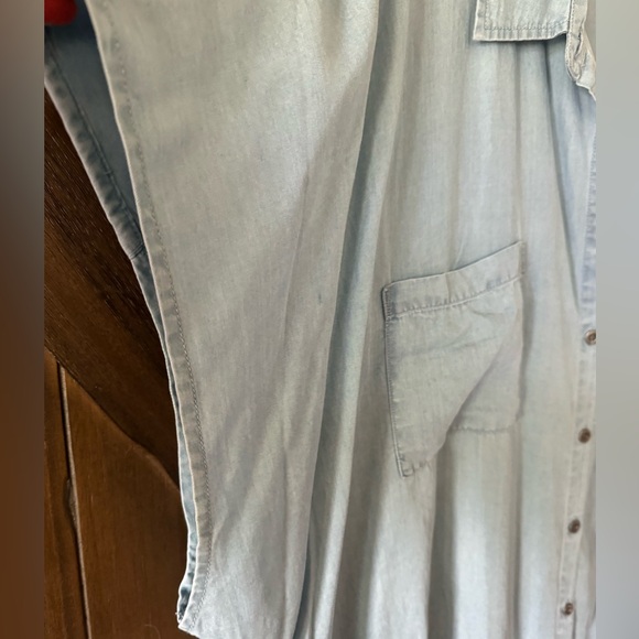 NEW✨TORRID Dolman Chambray Size 4 - Picture 8 of 8